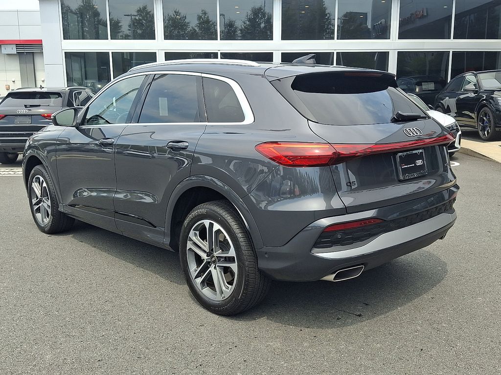 Thumbnail: 2025 Audi Q5 - 6