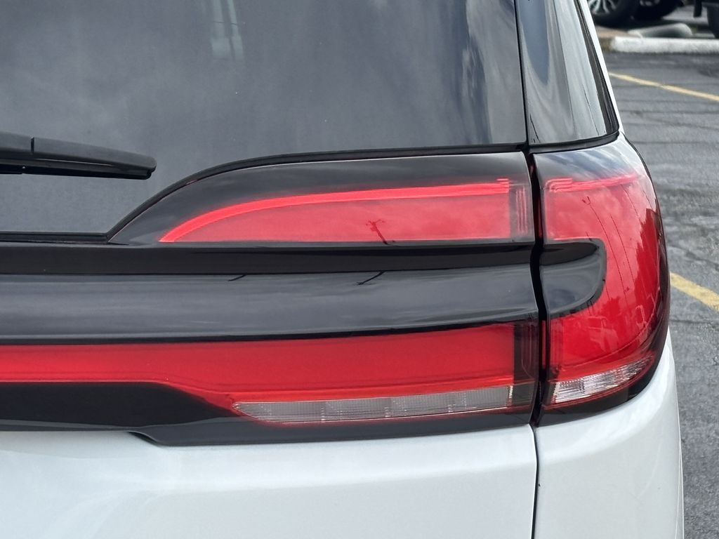 Used 2022 Chrysler Pacifica Van