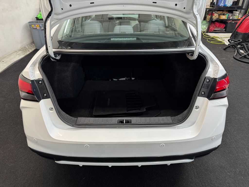 2021 Nissan Versa 1.6 SV