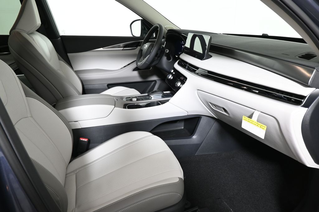 Thumbnail: 2026 INFINITI QX60 - 21