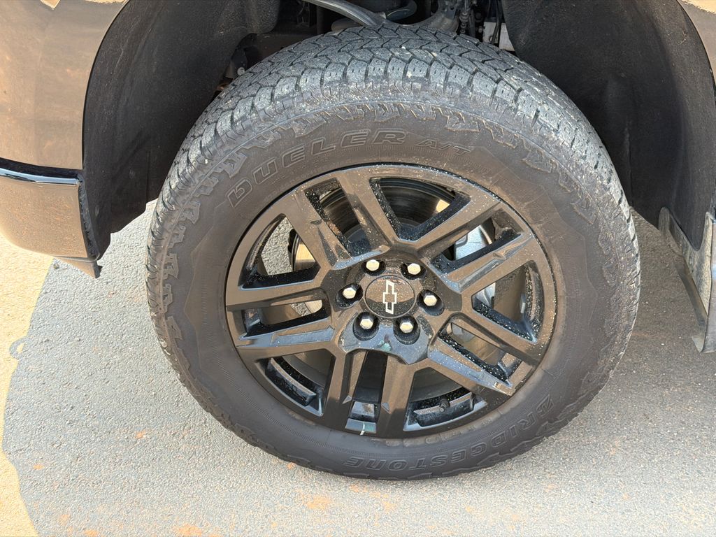 Used 2025 Black Chevrolet Custom Trail Boss image 31