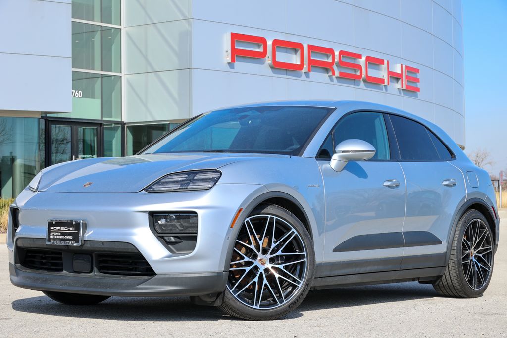 2025 Porsche Macan AWD