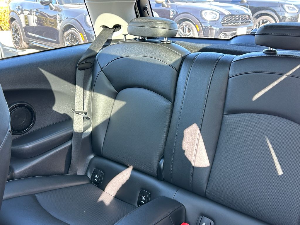 Thumbnail: 2023 MINI Cooper - 30