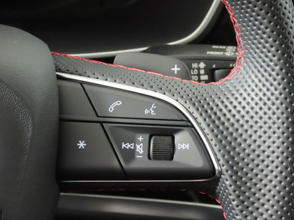 Thumbnail: 2025 Audi Q3 - 19