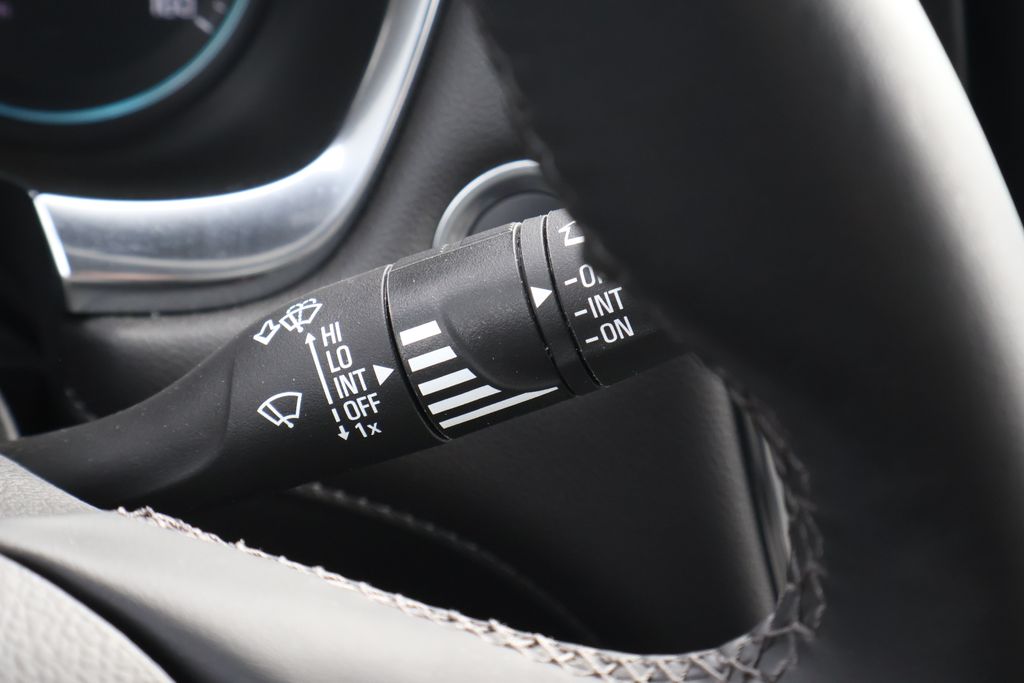 Thumbnail: 2023 Chevrolet Traverse - 28