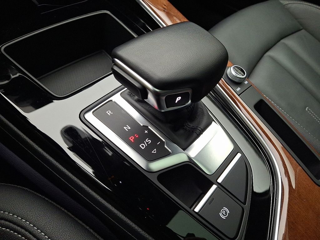 Thumbnail: 2023 Audi A4 - 15