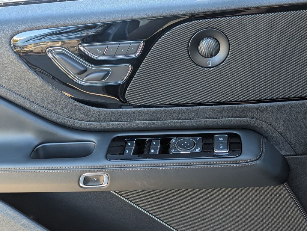 new 2026 Lincoln Aviator car, priced at $73,925