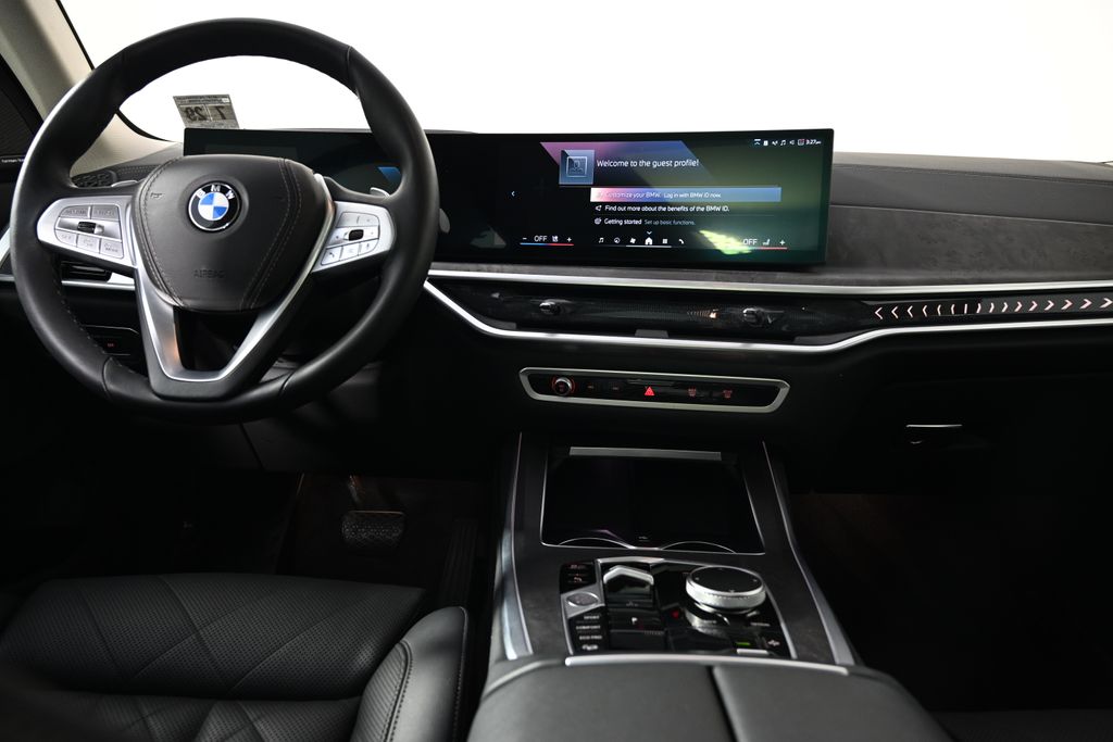 Thumbnail: 2024 BMW X7 - 16