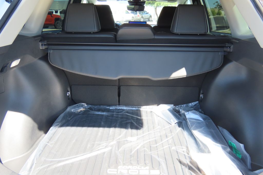 Thumbnail: 2026 Toyota Corolla Cross - 26