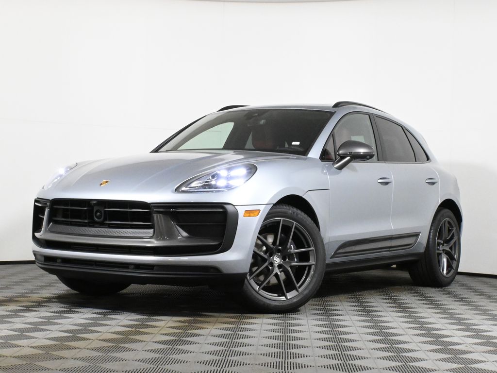Thumbnail: 2026 Porsche Macan - 1