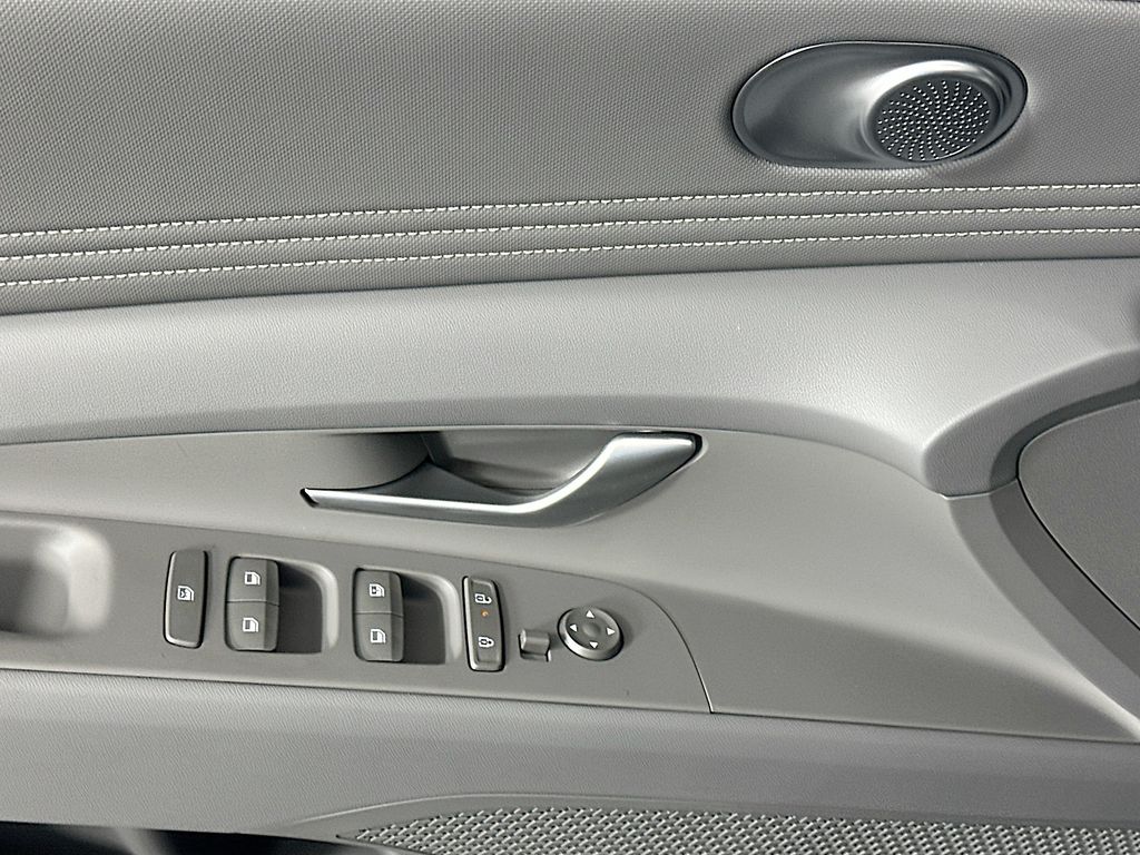 Thumbnail: 2026 Hyundai Elantra - 18