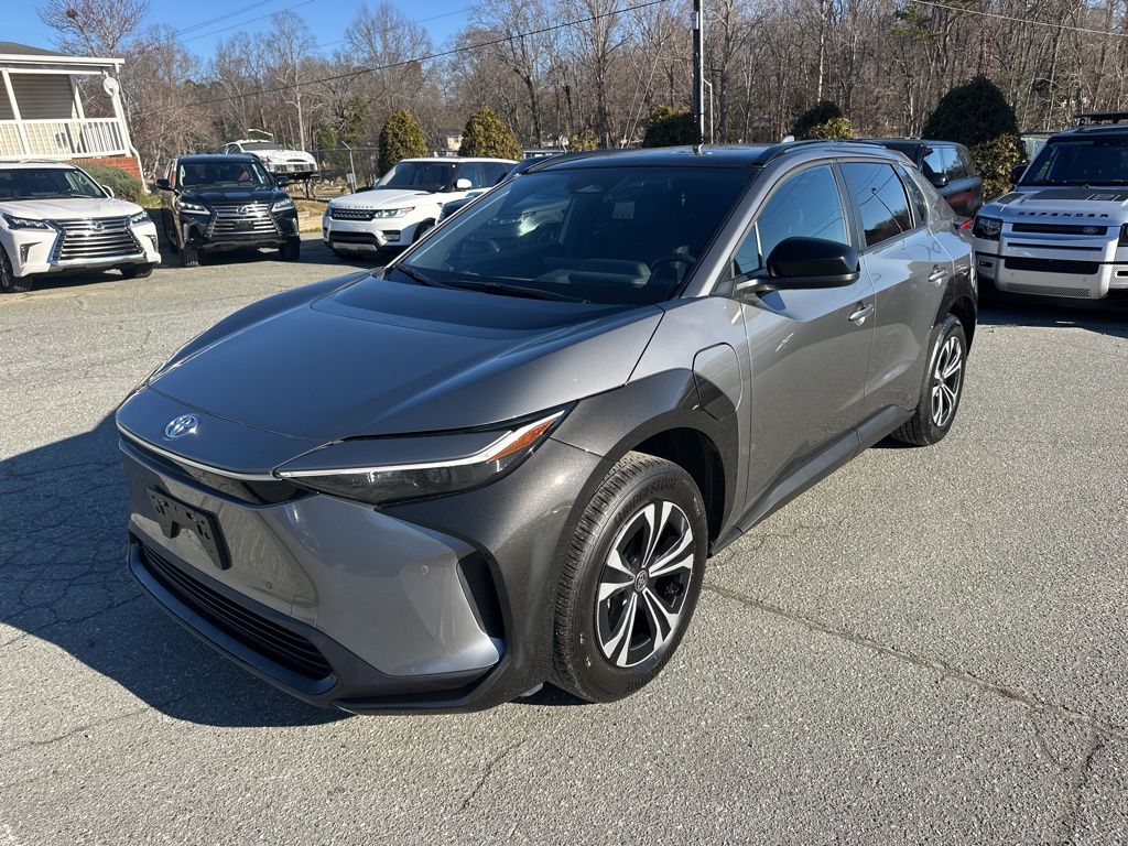 2024 Toyota bZ4X XLE's photo