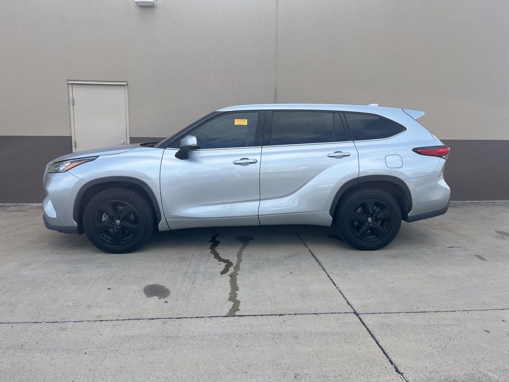 Thumbnail: 2020 Toyota Highlander - 2
