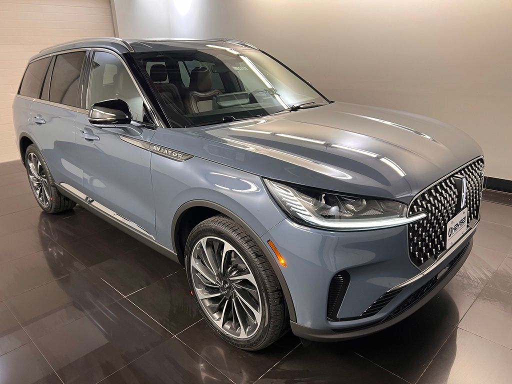 2026 Lincoln Aviator Reserve AWD's photo