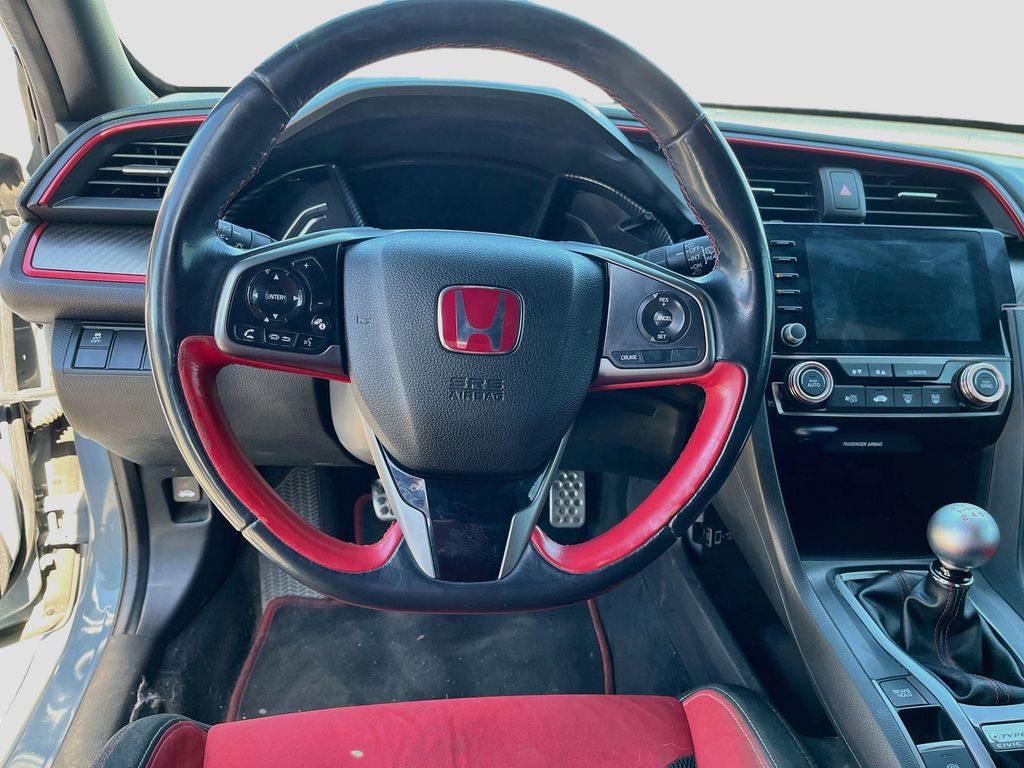 Used 2019  Honda Touring image 11