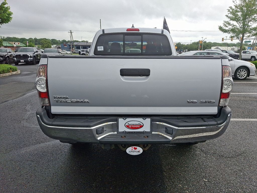 Thumbnail: 2012 Toyota Tacoma - 9
