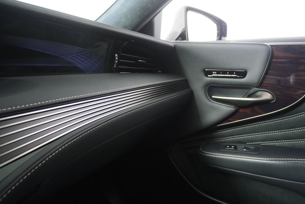 2019 Lexus LS 500 31