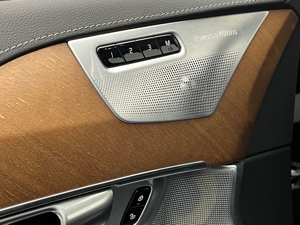 Thumbnail: 2018 Volvo XC90 - 24