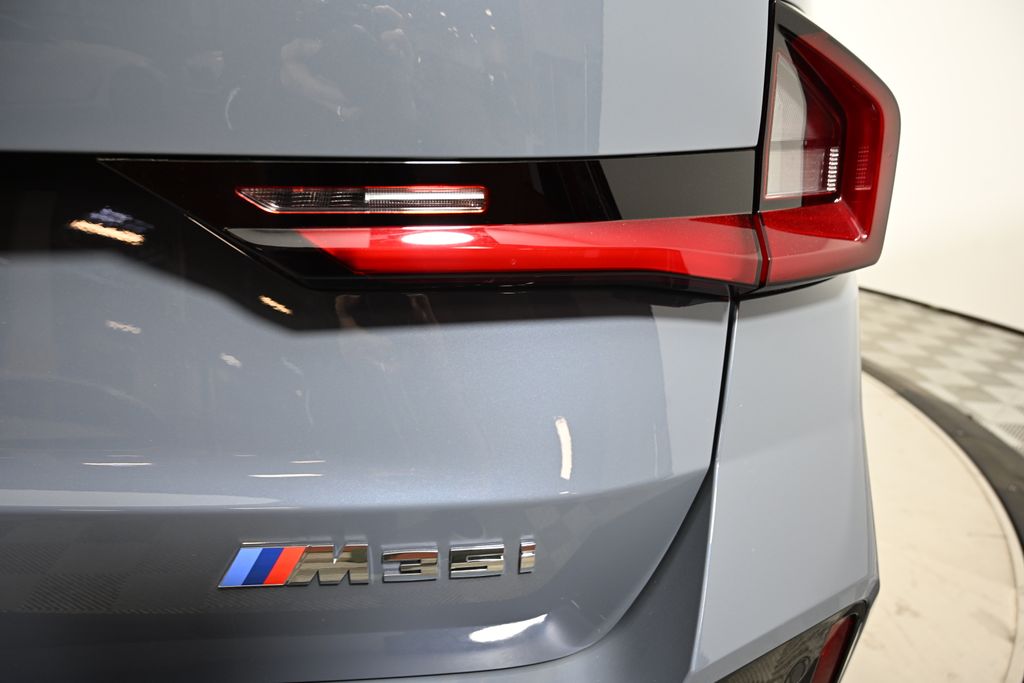 Thumbnail: 2025 BMW X1 - 12