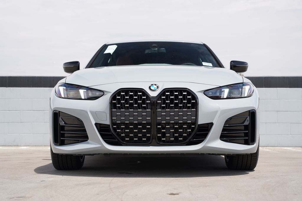 Thumbnail: 2026 BMW 4 Series - 2