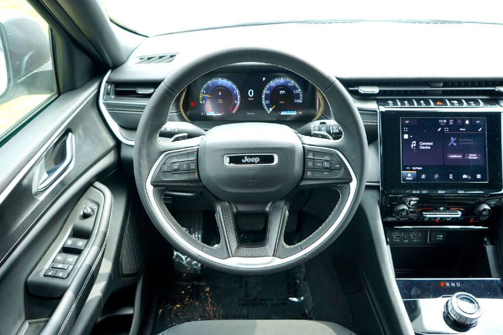 New Car 2025 Jeep Grand Cherokee  Laredo For Sale Under $30,000 In Taylor, Texas