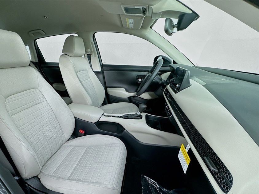 2025 Honda HR-V LX photo