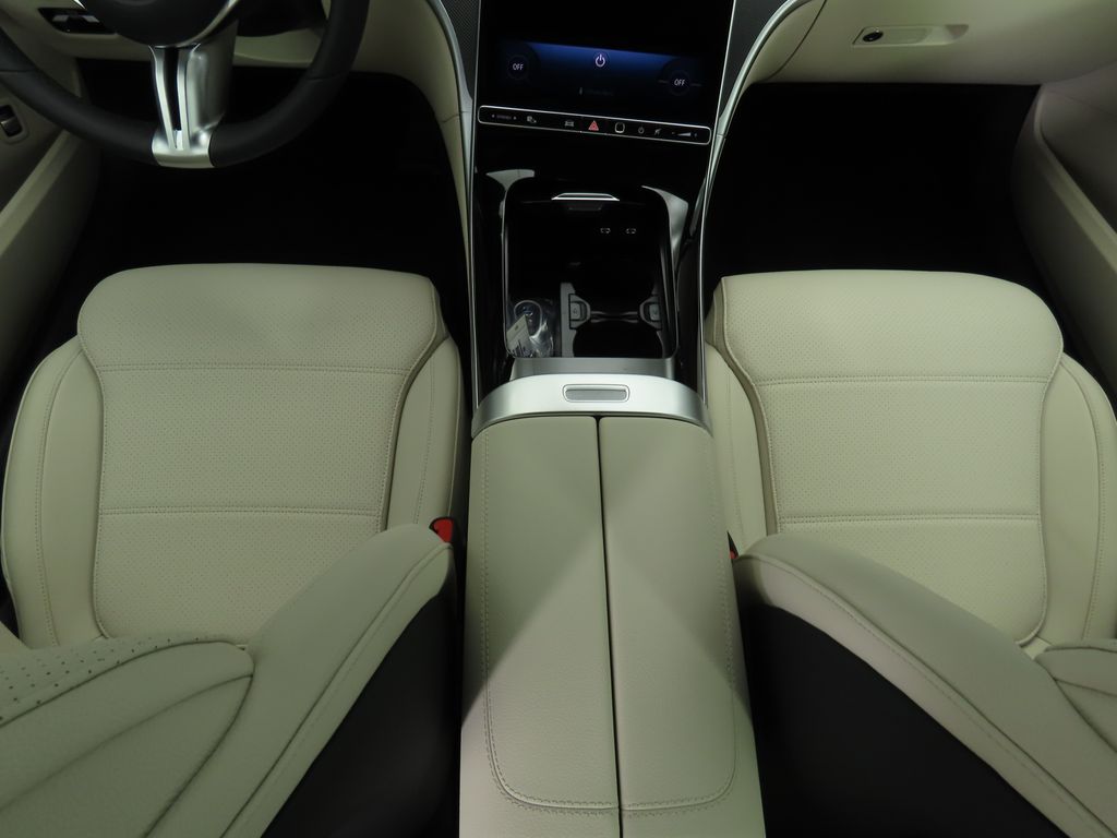 2025 Mercedes-Benz C-Class C 300 17