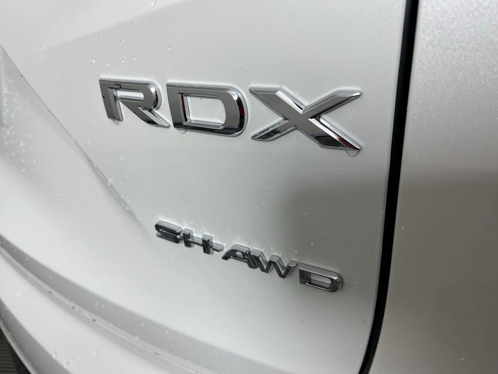 Thumbnail: 2026 Acura RDX - 18