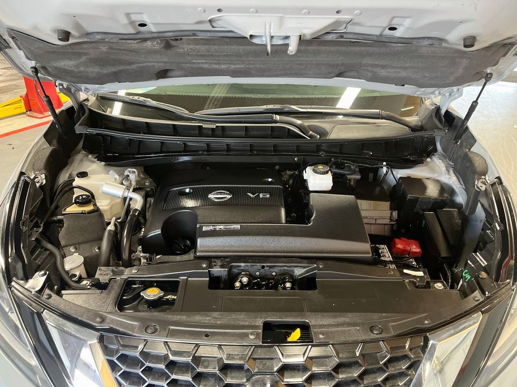 Used 2024 Boulder Gray Pearl Nissan Platinum image 32