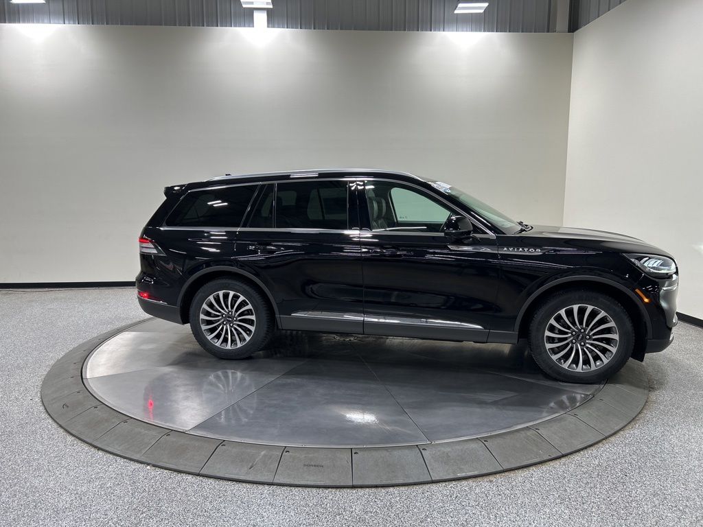 used 2020 Lincoln Aviator car, priced at $31,044