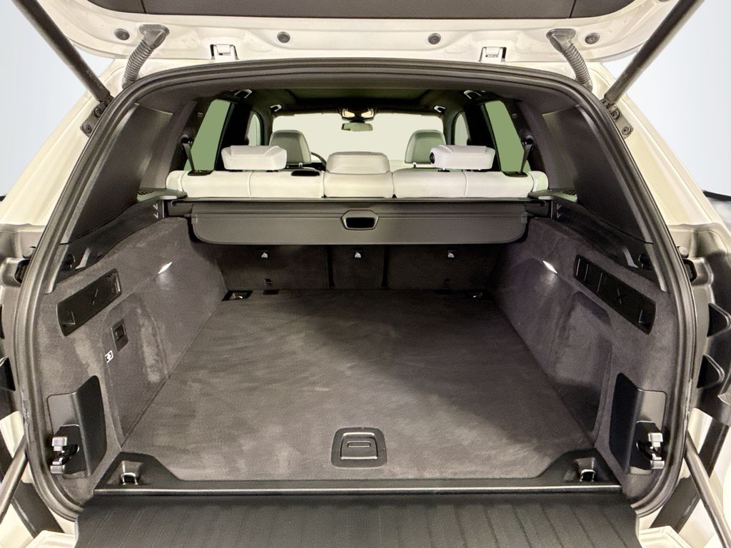 Thumbnail: 2026 BMW X5 - 27