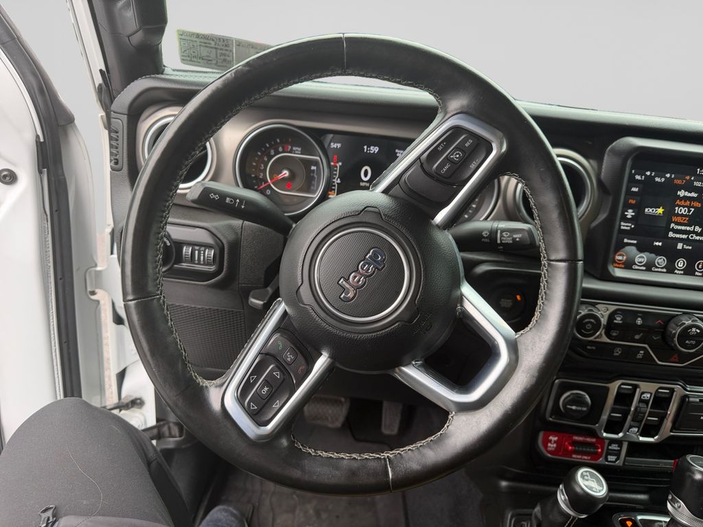 2020 Jeep Gladiator Rubicon White at Sutliff Volkswagen