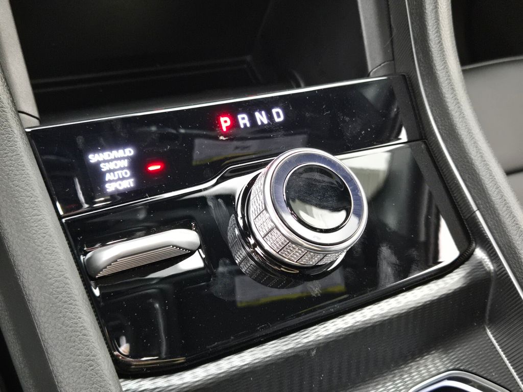 new 2025 Jeep Grand Cherokee car, priced at $38,985