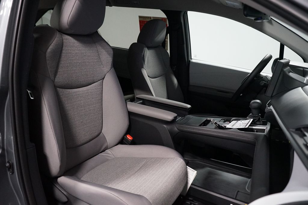 Thumbnail: 2026 Toyota Sienna - 28