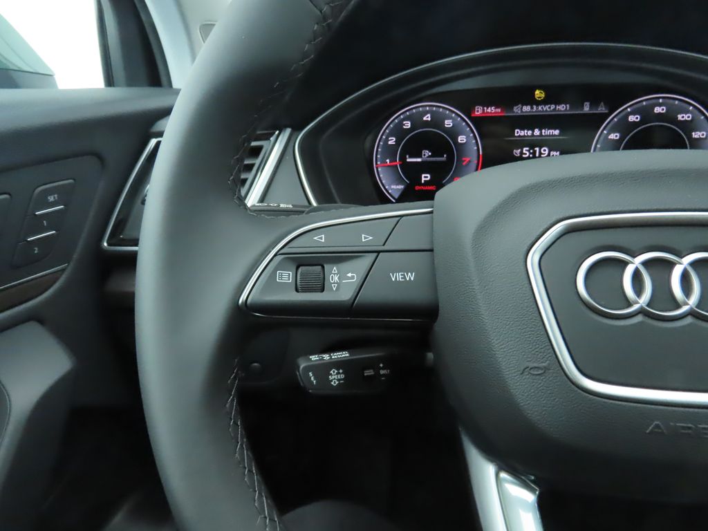 2025 Audi Q5 e Premium Plus 12
