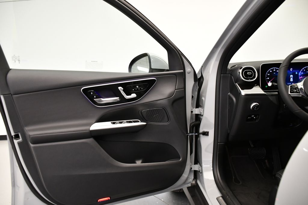 Thumbnail: 2026 Mercedes-Benz GLC - 31