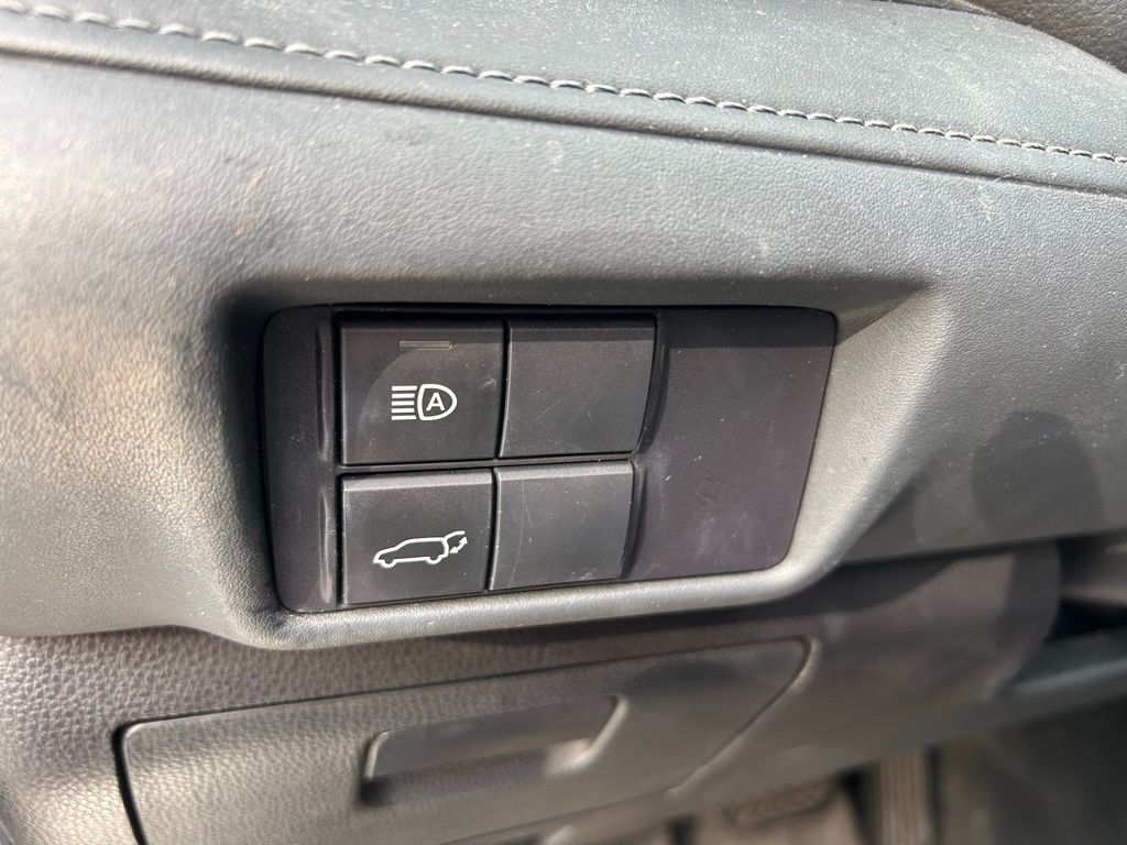 Thumbnail: 2022 Toyota Highlander - 18
