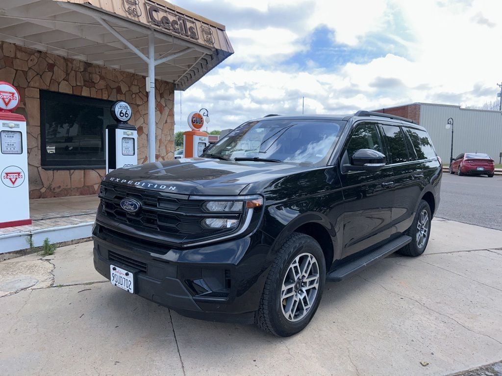 2025 Ford Expedition Active 4WD