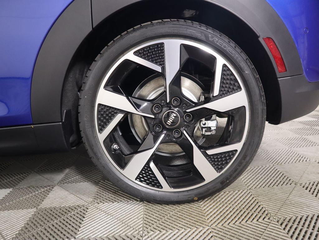 Thumbnail: 2025 MINI Cooper Hardtop - 31