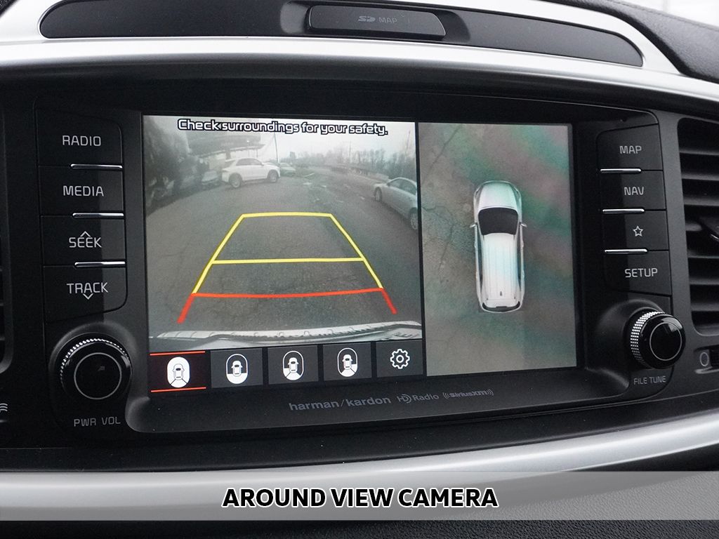 View vehicle photo 7