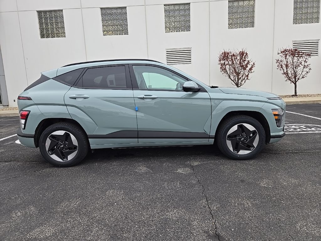 2025 Hyundai Kona SEL 8