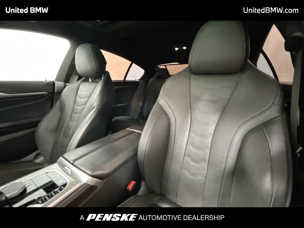 Thumbnail: 2020 BMW 8 Series - 13