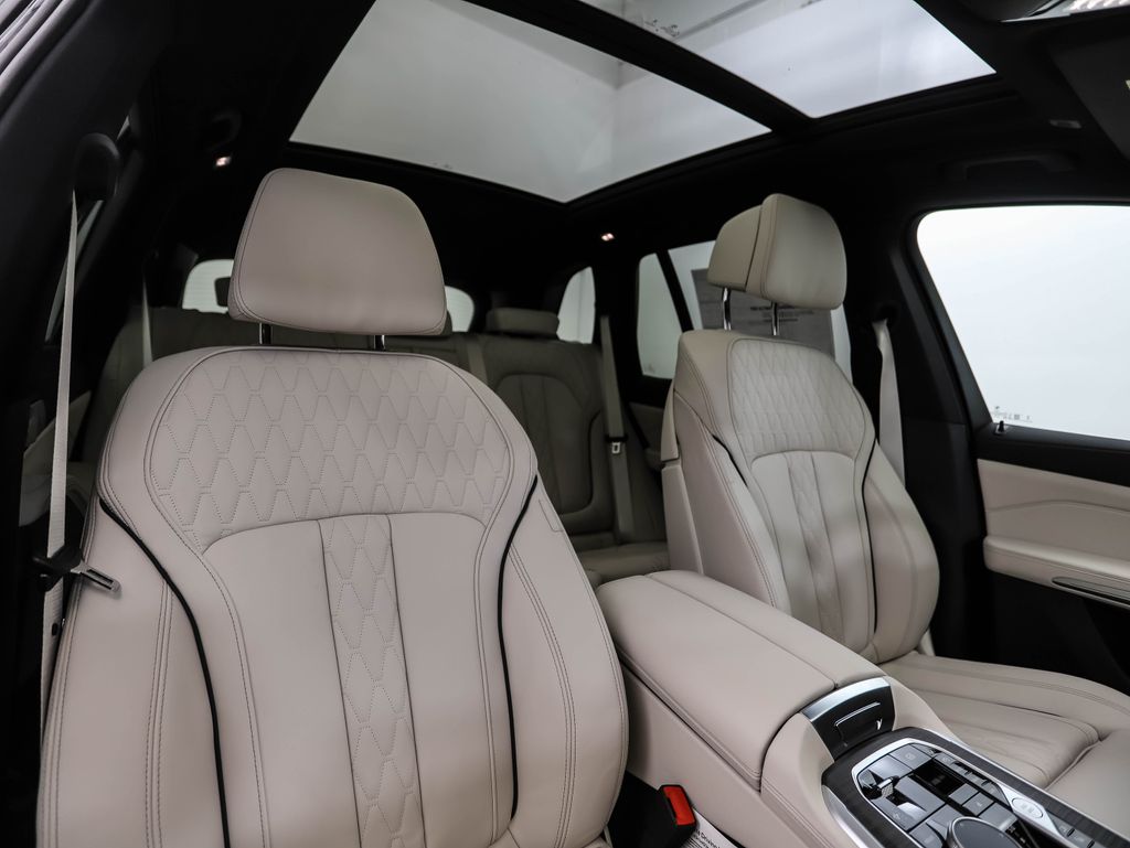 2026 BMW X5 xDrive50e 30