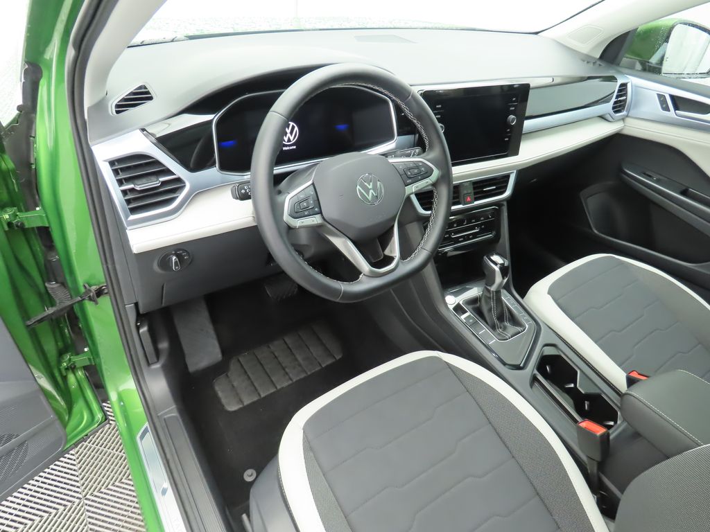 Thumbnail: 2025 Volkswagen Taos - 9