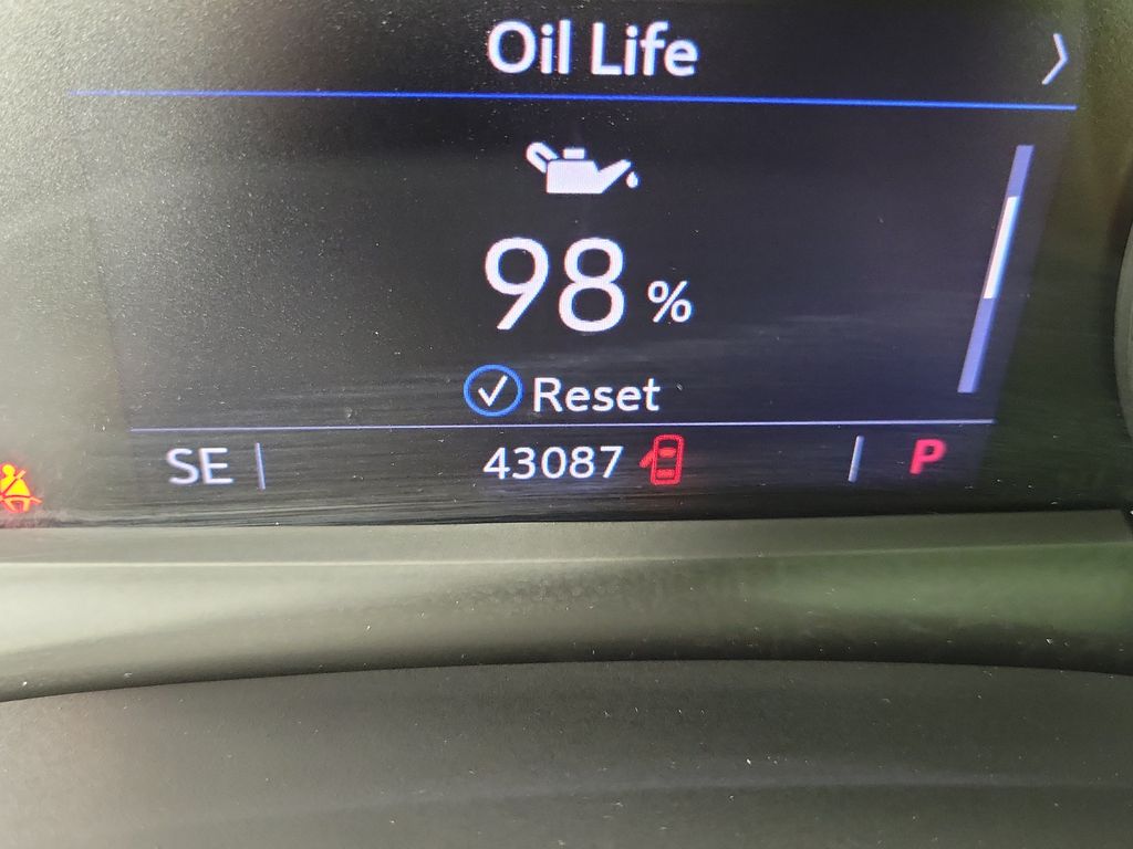 2020 Cadillac XT5 Premium Luxury White at Tom Peacock Cadillac