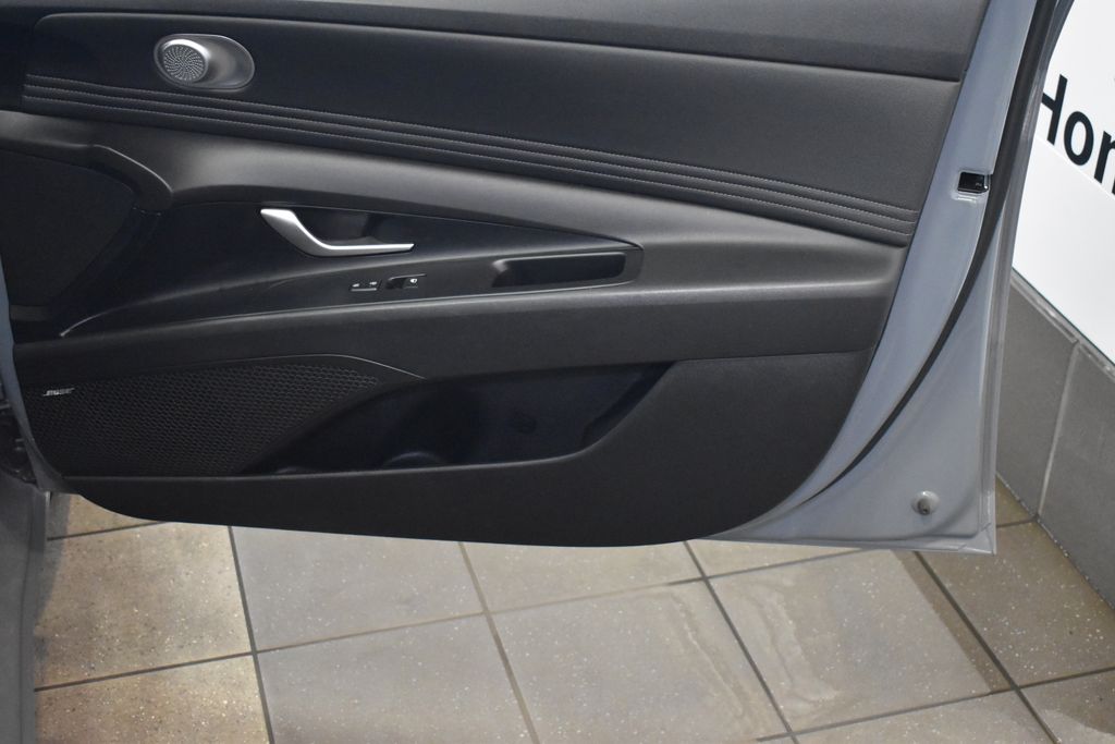 2022 Hyundai Elantra SEL 30