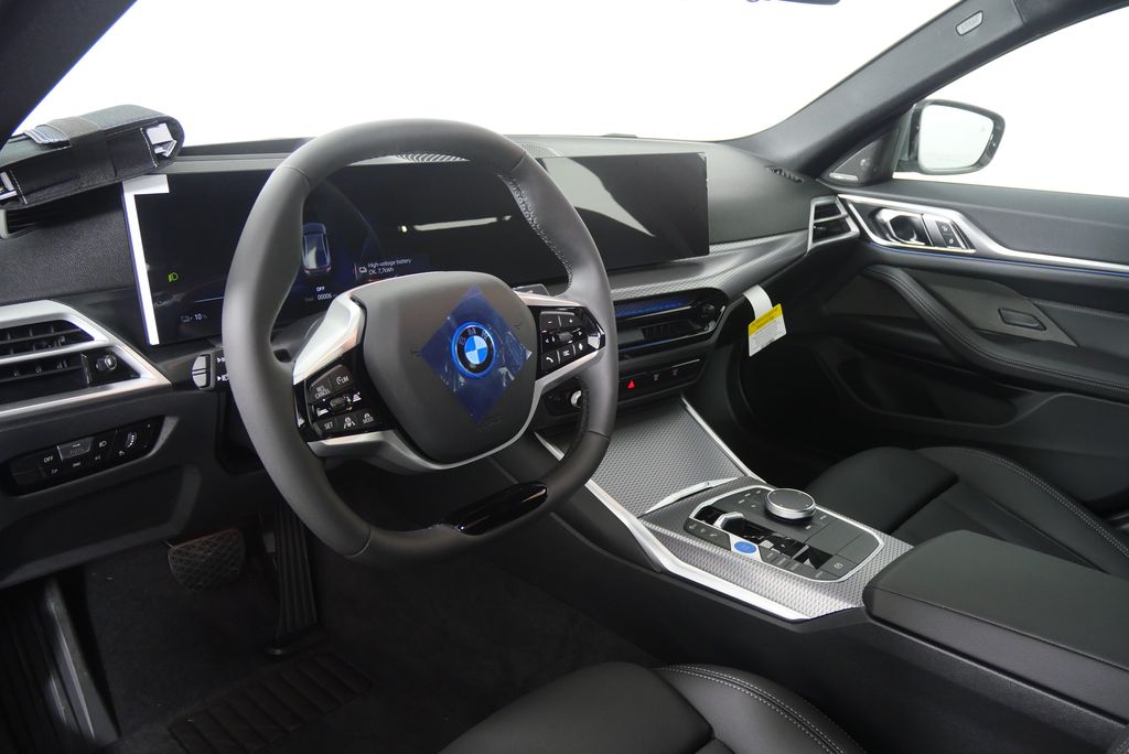 Thumbnail: 2026 BMW i4 - 13