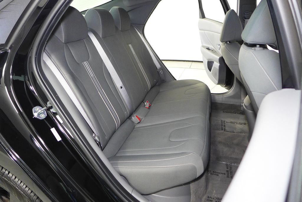 Thumbnail: 2023 Hyundai Elantra - 19