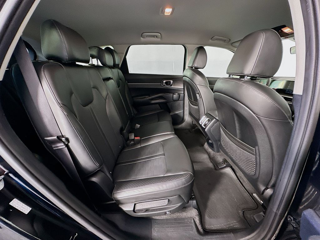 Thumbnail: 2025 Kia Sorento - 28