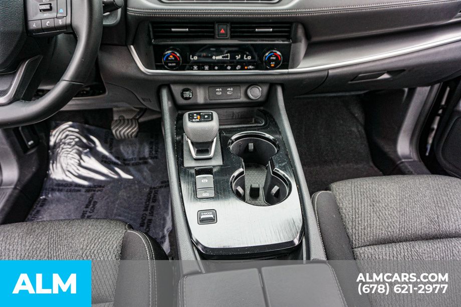 Used 2025 Blue Nissan SV image 39